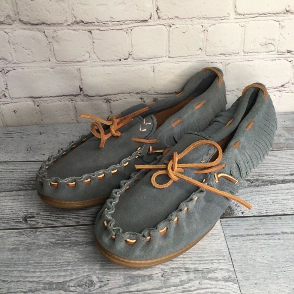Minnetonka Blue Suede Slip On Fringe Moccasins Unisex Adult Size M10/W12 USA